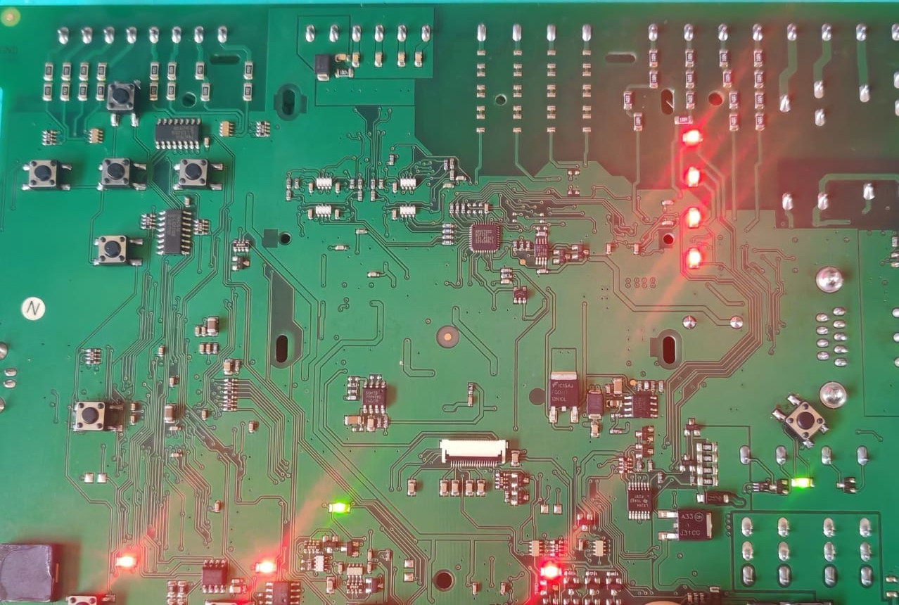 DEEP SEA ELECTRONICS 014-611 ISSUE 1-00 DEEP SEA ELECTRONICS 7310 / 014-611 ISSUE 1-00 MOTHERBOARD 2
