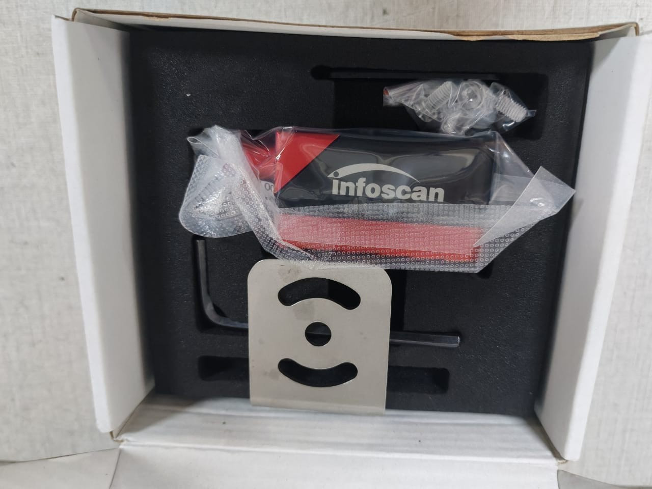 INFOSCAN FV104-1410SJ INFOSCAN FV104-1410SJ REV A V1.0 FIXED BARCODE READER 8