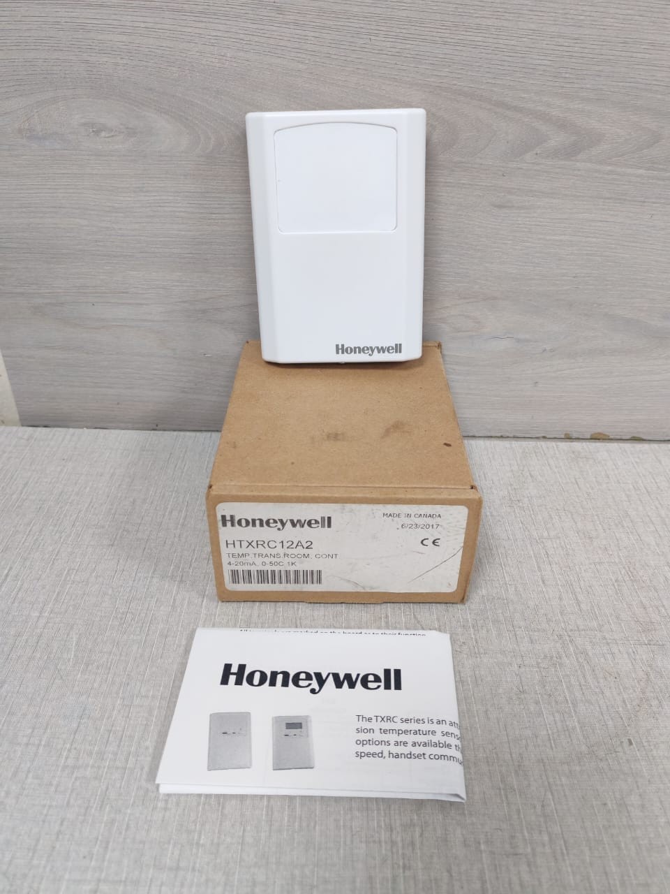 HONEYWELL HTXRC12A2 TEMPERATURE TRANS.ROOM CONT. 4-20mA-W/ FILTHY BOX