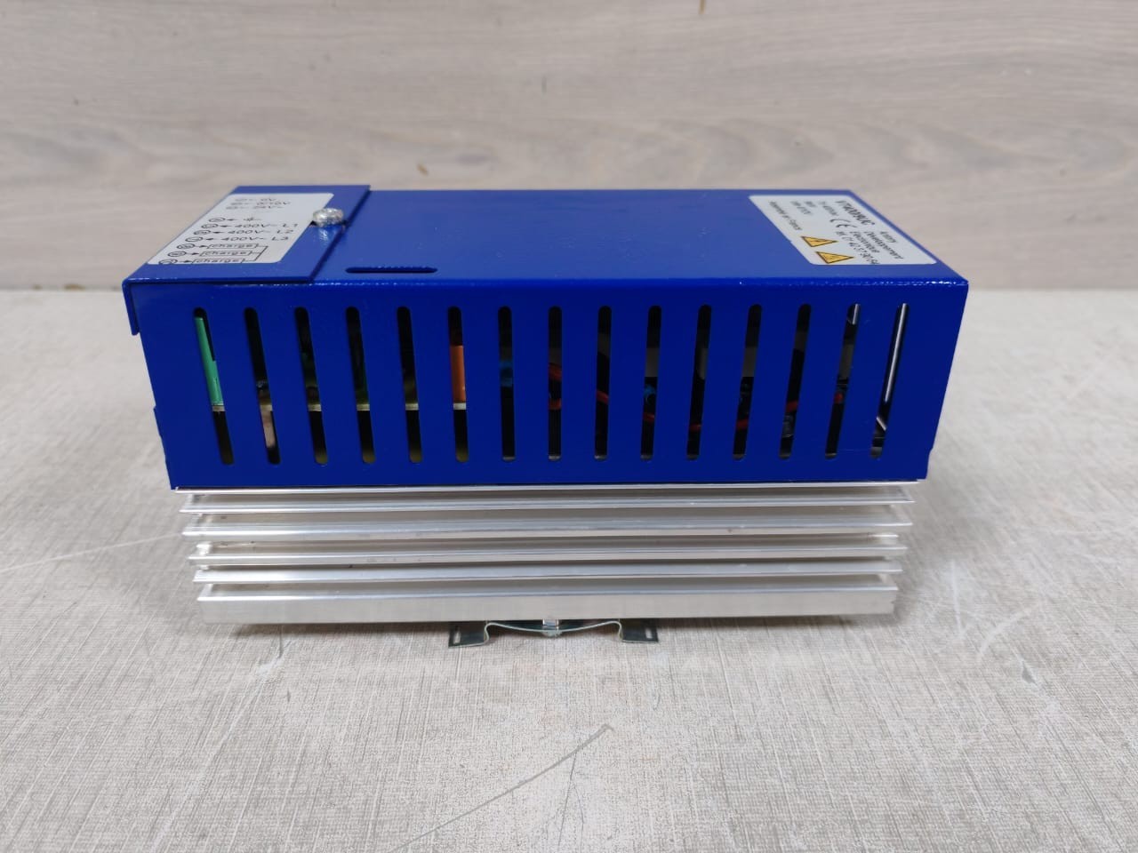 ADE VT400/9UC ADE VT400/9UC POWER REGULATOR TRI 400VAC 9KW 9