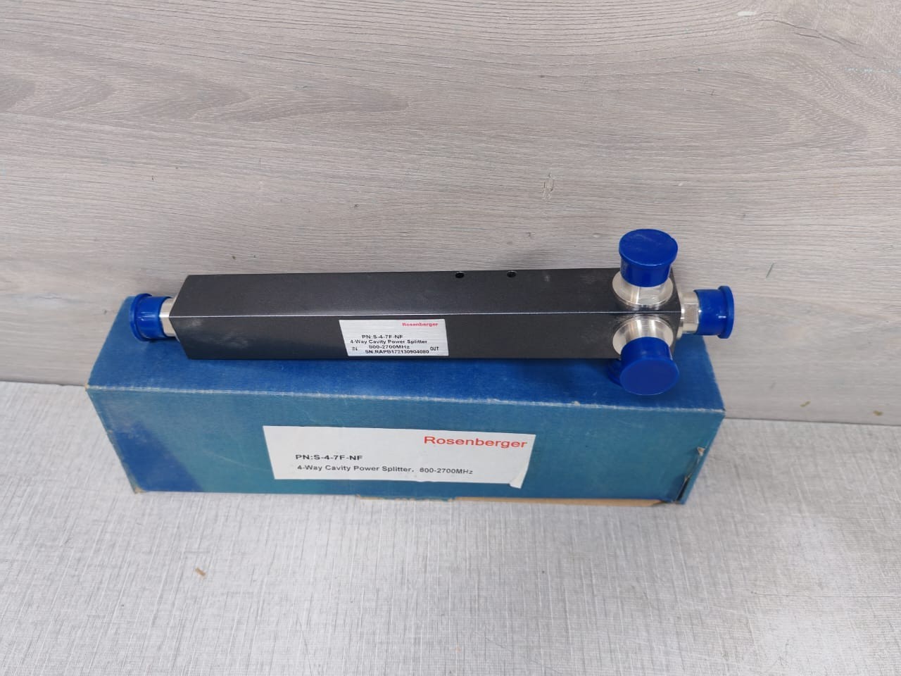 ROSENBERGER S-4-7F-NF ROSENBERGER S-4-7F-NF 4-WAY CAVITY POWER SPLITTER 800-2700MHz 2