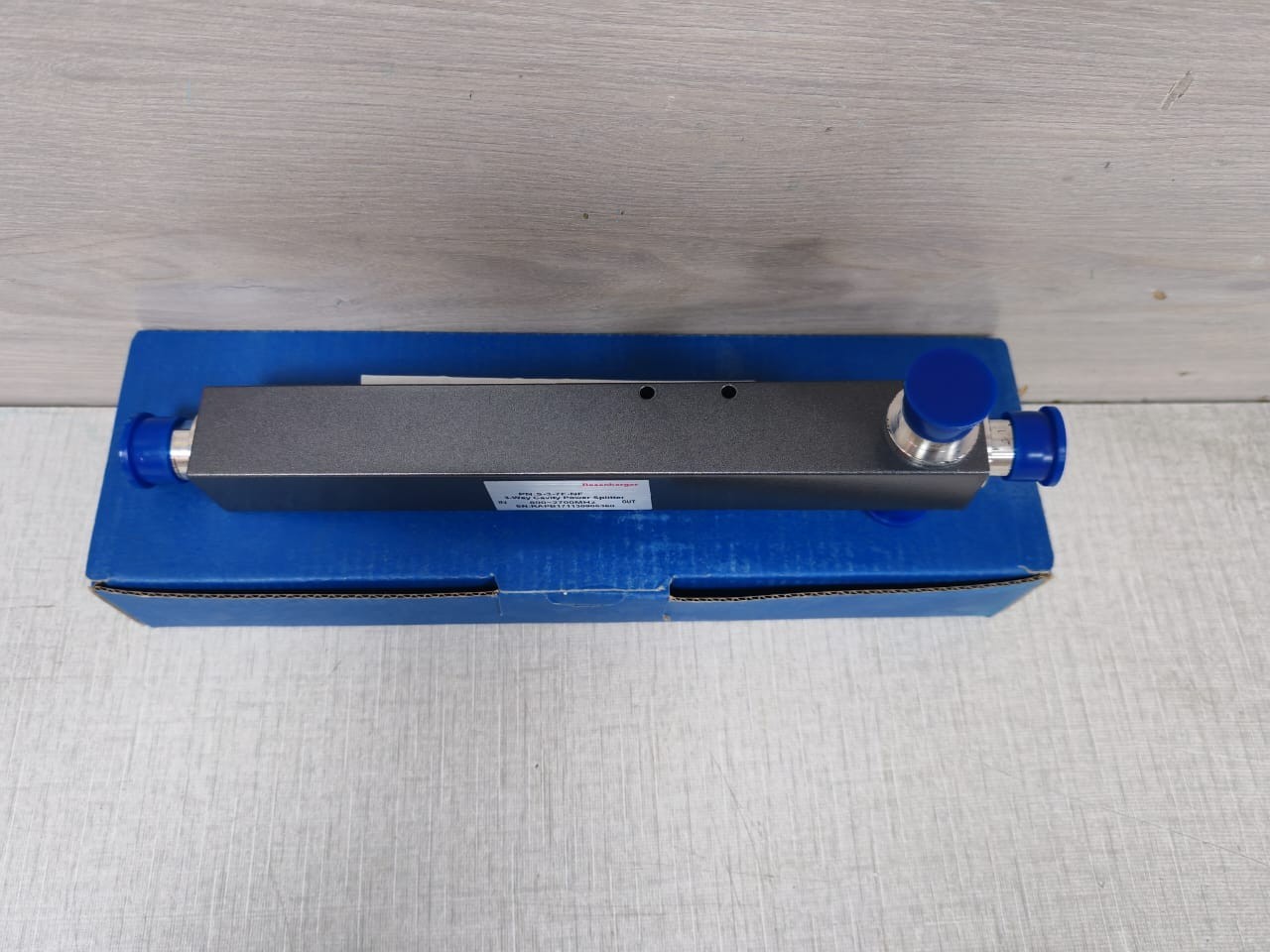 ROSENBERGER S-3-7F-NF ROSENBERGER S-3-7F-NF 3-WAY CAVITY POWER SPLITTER 800-2700MHz 4