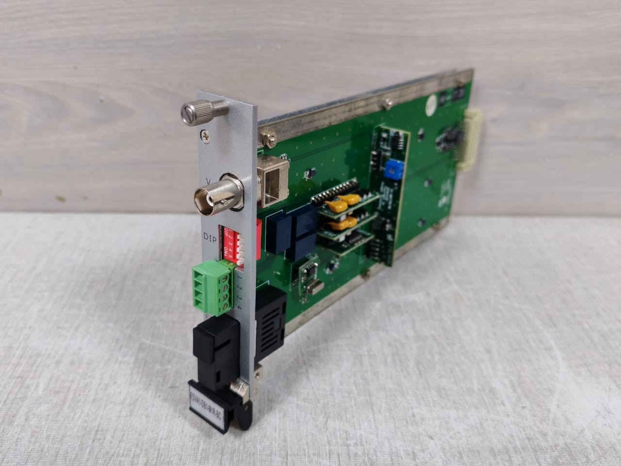 KBC Networks FDVA1-DB1-M1R-BC KBC Networks FDVA1-DB1-M1R-BC Fiber Optic Receiver 5