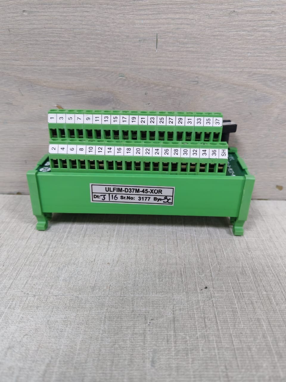 UL GROUP D37M-45-XOR UL GROUP ULFIM-D37M-45-XOR TERMINAL BOARD 3