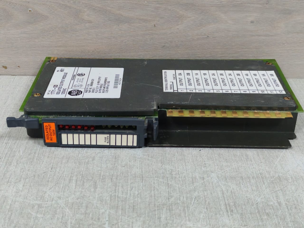 Allen-Bradley 960128 REV.1 ALLEN BRADLEY 1171-OD REV.H01 ISOLATED OUTPUT MODULE 120VAC 960128 REV.1 2