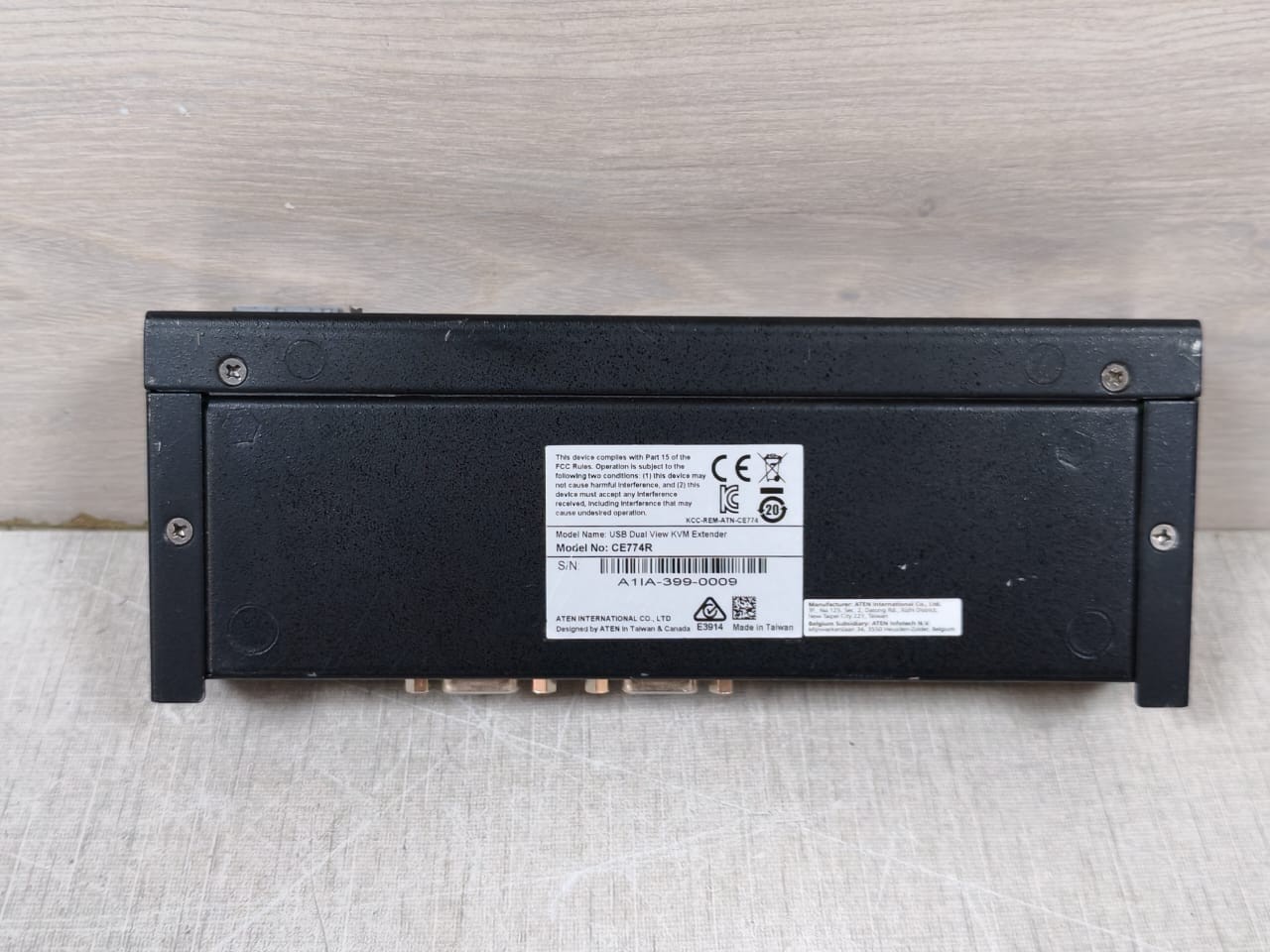 ATEN CE774R & CE774L ATEN CE774 USB Dual View KVM Extender (CE774R & CE774L) 9