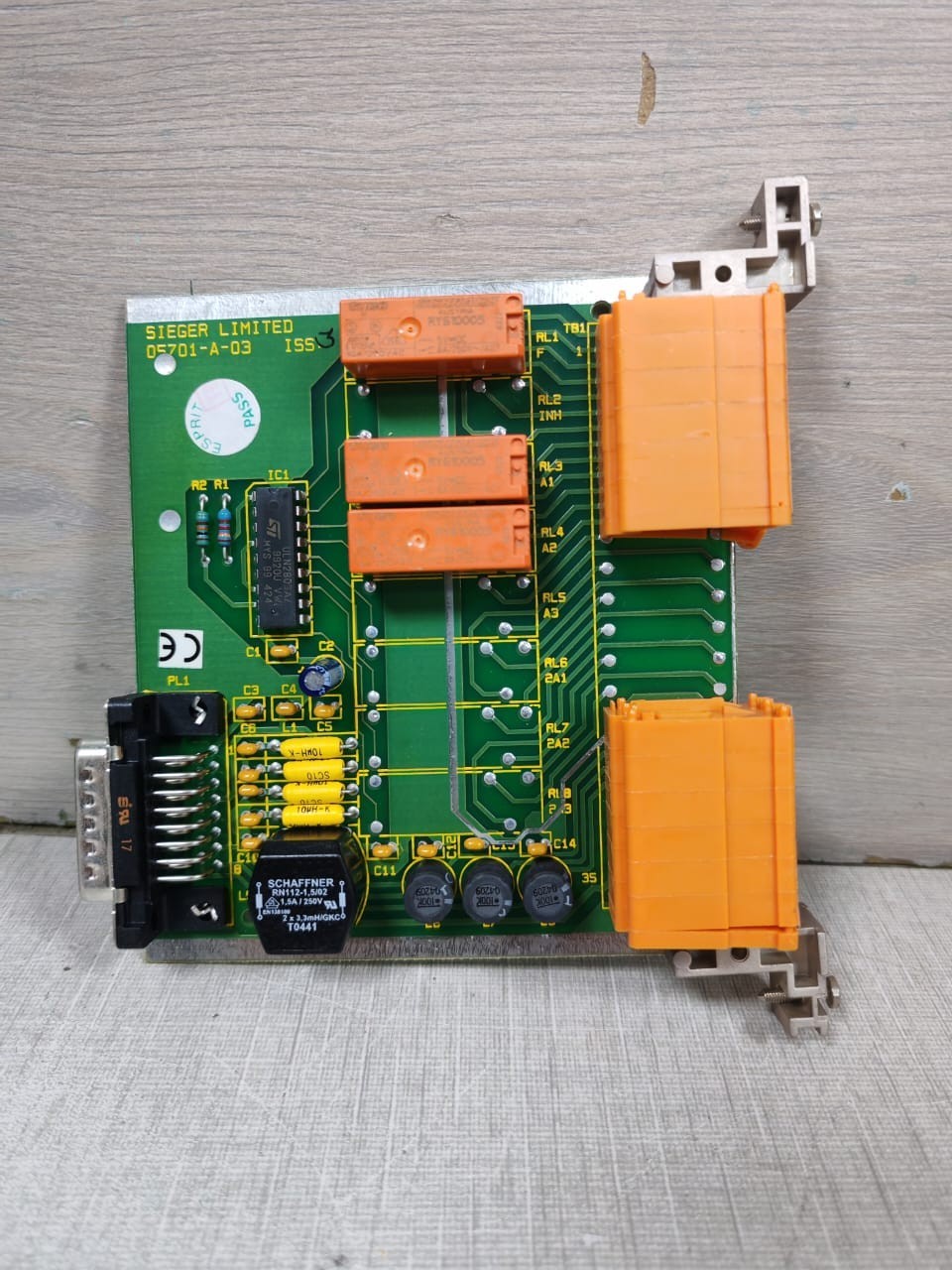 SIEGER 05701-C-0256 ISS 3 SIEGER 05701-A-03 SINGLE CHANNEL CONTROL CARD 05701-C-0256 ISS 3 3