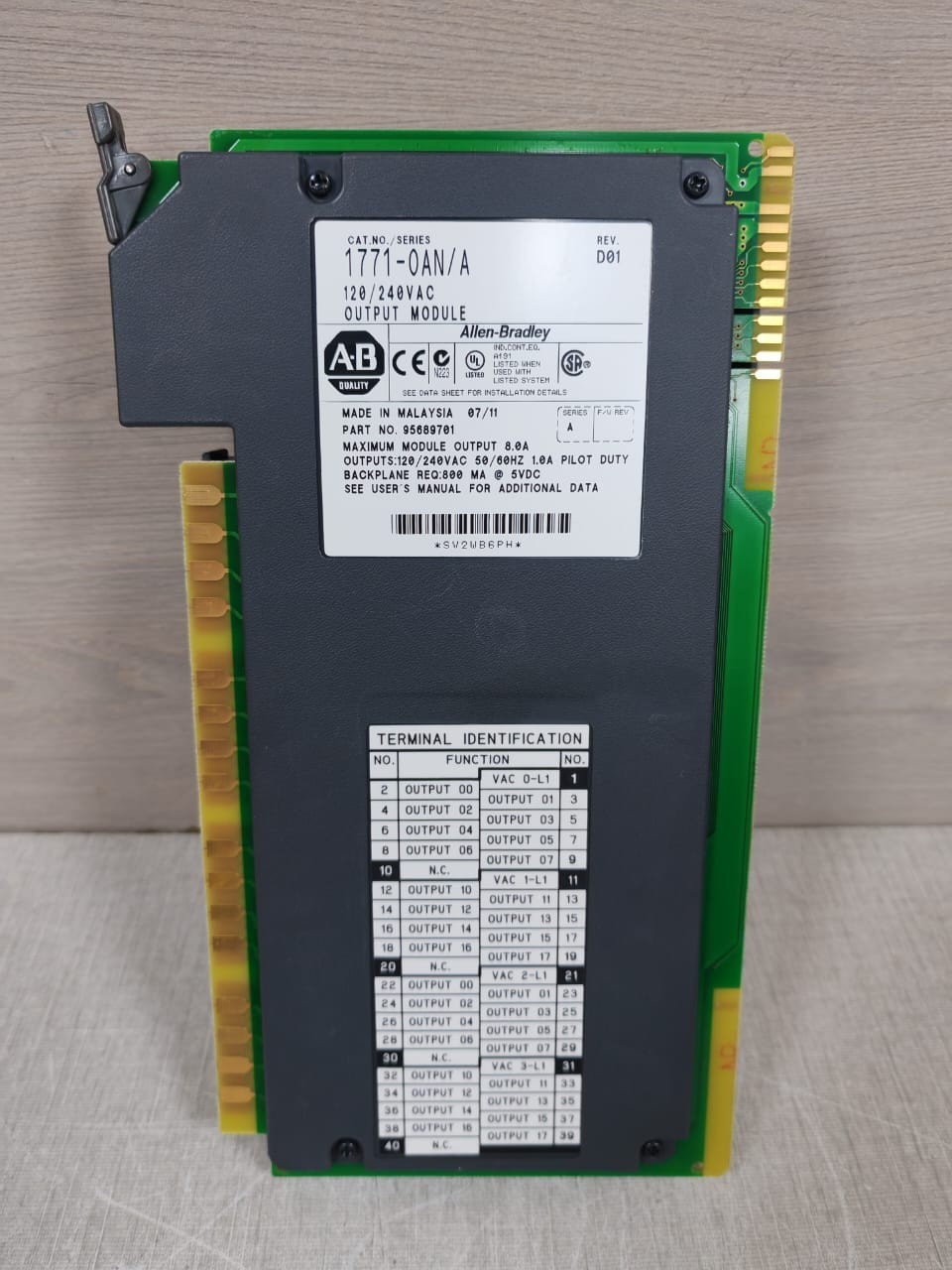 Allen-Bradley 95689701 Allen-Bradley 1771-0AN/ A Rev.D01 120/240 VAC Output Module 95689701 6