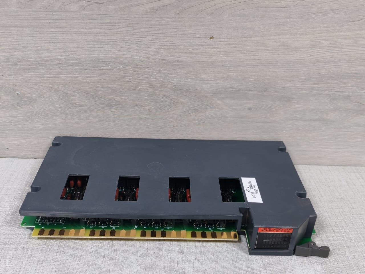 Allen-Bradley 95689701 Allen-Bradley 1771-0AN/ A Rev.D01 120/240 VAC Output Module 95689701 10