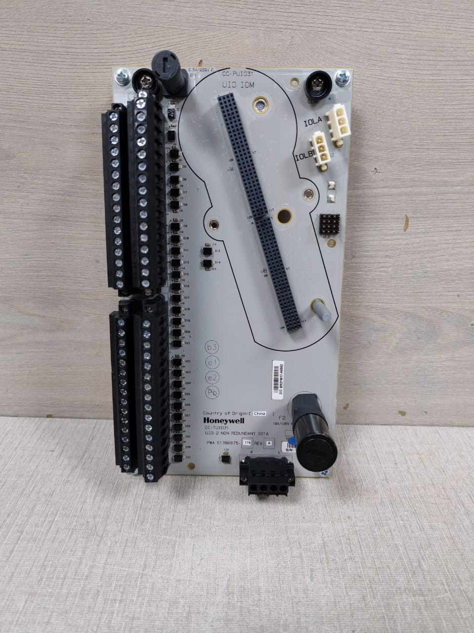 HONEYWELL CC-TUIO31 UIO-2 NON REDUNDANT IOTA PWA 51306875-176 REV.A