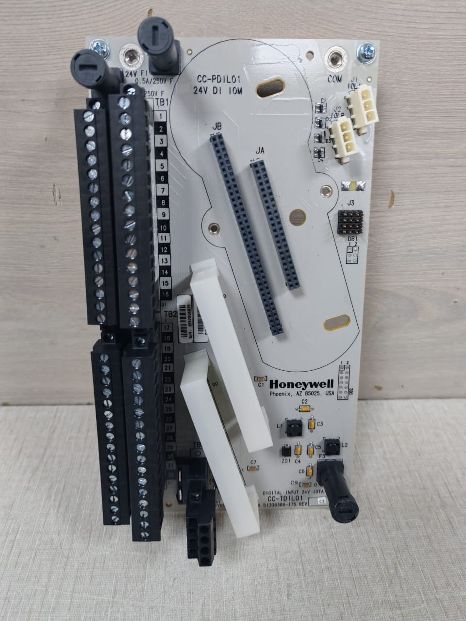 Honeywell CC-TDIL01 PWA 51308386-175 REV C2 DIGITAL INPUT 24V IOTA
