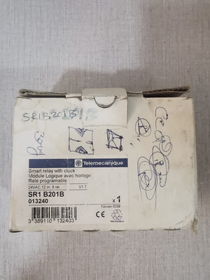 Schneider Electric B201B Telemecanique SR1 B201B V1.7SMART RELAY W/ CLOCK MODULE PROGRAMMABLE RELAY 24VAC 3
