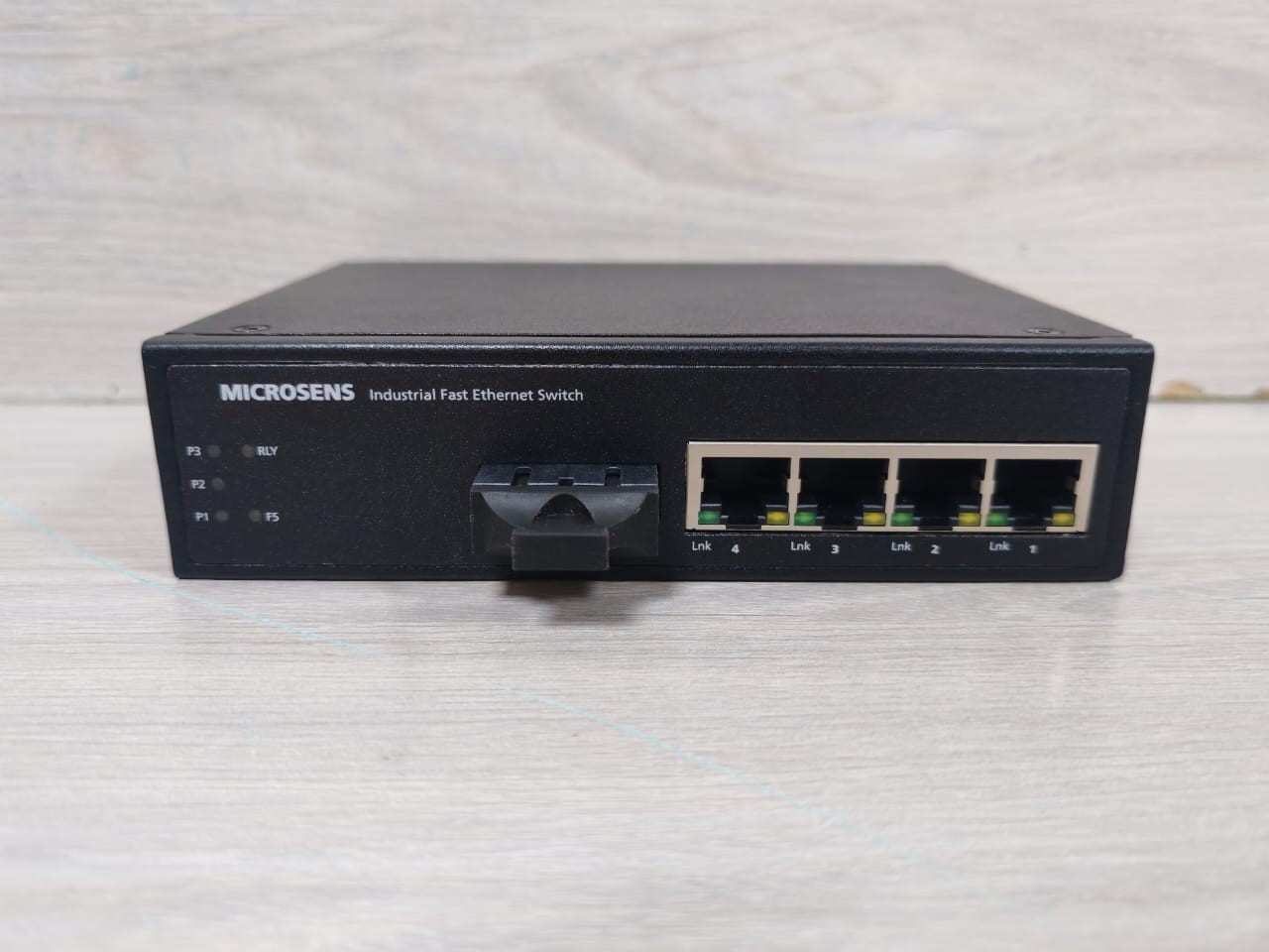 MICROSENS MS657104X MICROSENS MS657104X INDUSTRIAL FAST ETHERNET SWITCH 4X10/100T 1X100FX 4