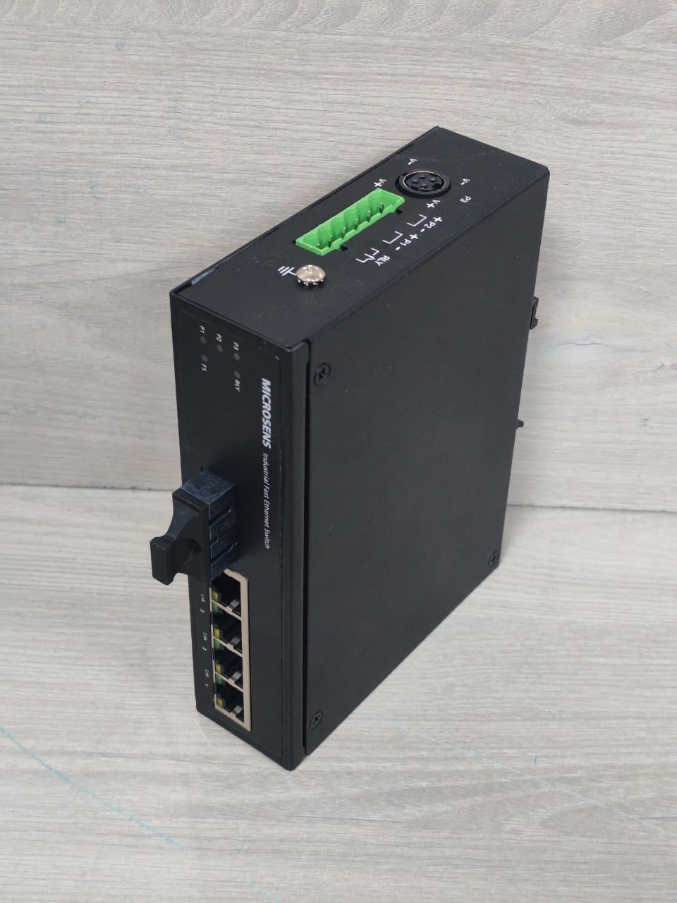 MICROSENS MS657104X MICROSENS MS657104X INDUSTRIAL FAST ETHERNET SWITCH 4X10/100T 1X100FX 6