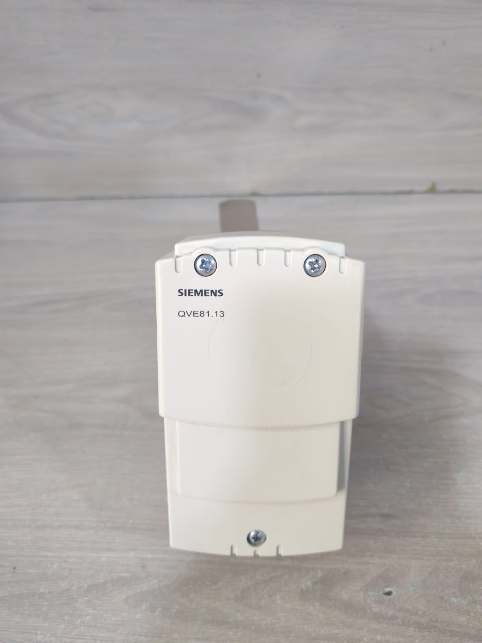 Siemens QVE81.13 Siemens QVE81.13 Flow switch for use in hydraulic systems 2