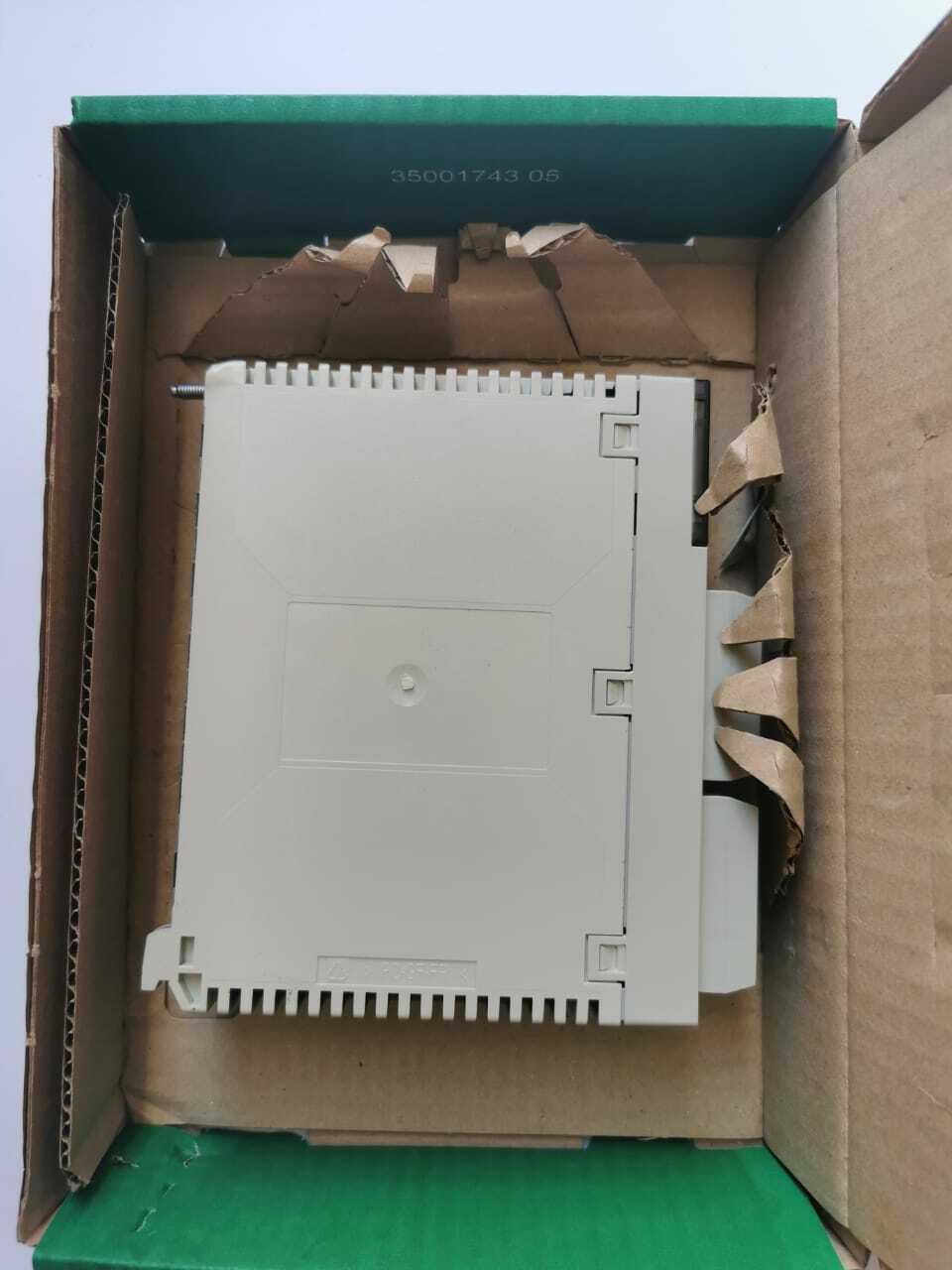 Schneider Electric TSXDEY64D2K Schneider Electric TSXDEY64D2K MODICON 3
