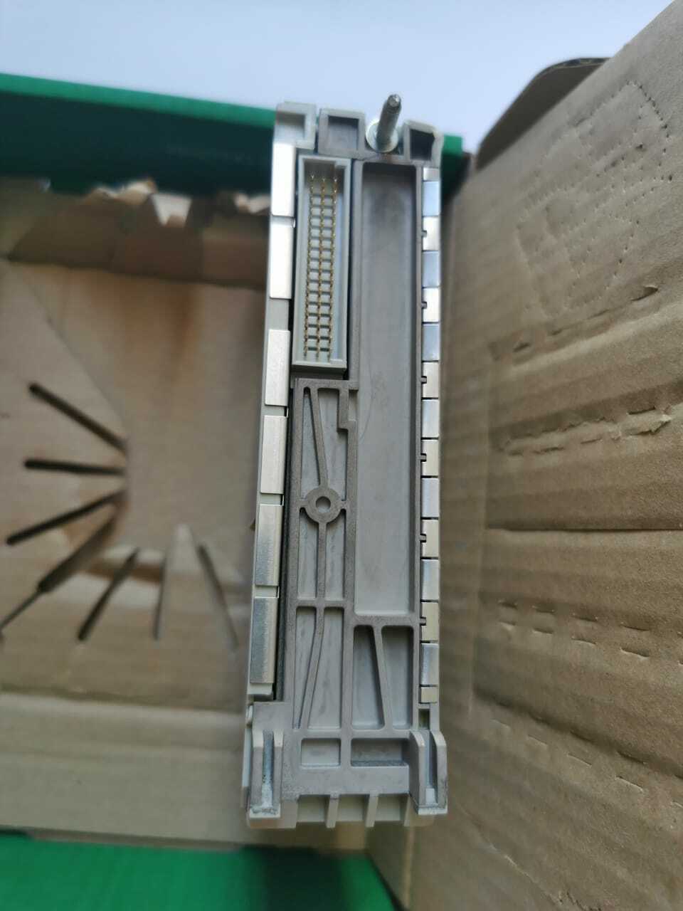 Schneider Electric TSXDEY64D2K Schneider Electric TSXDEY64D2K MODICON 5