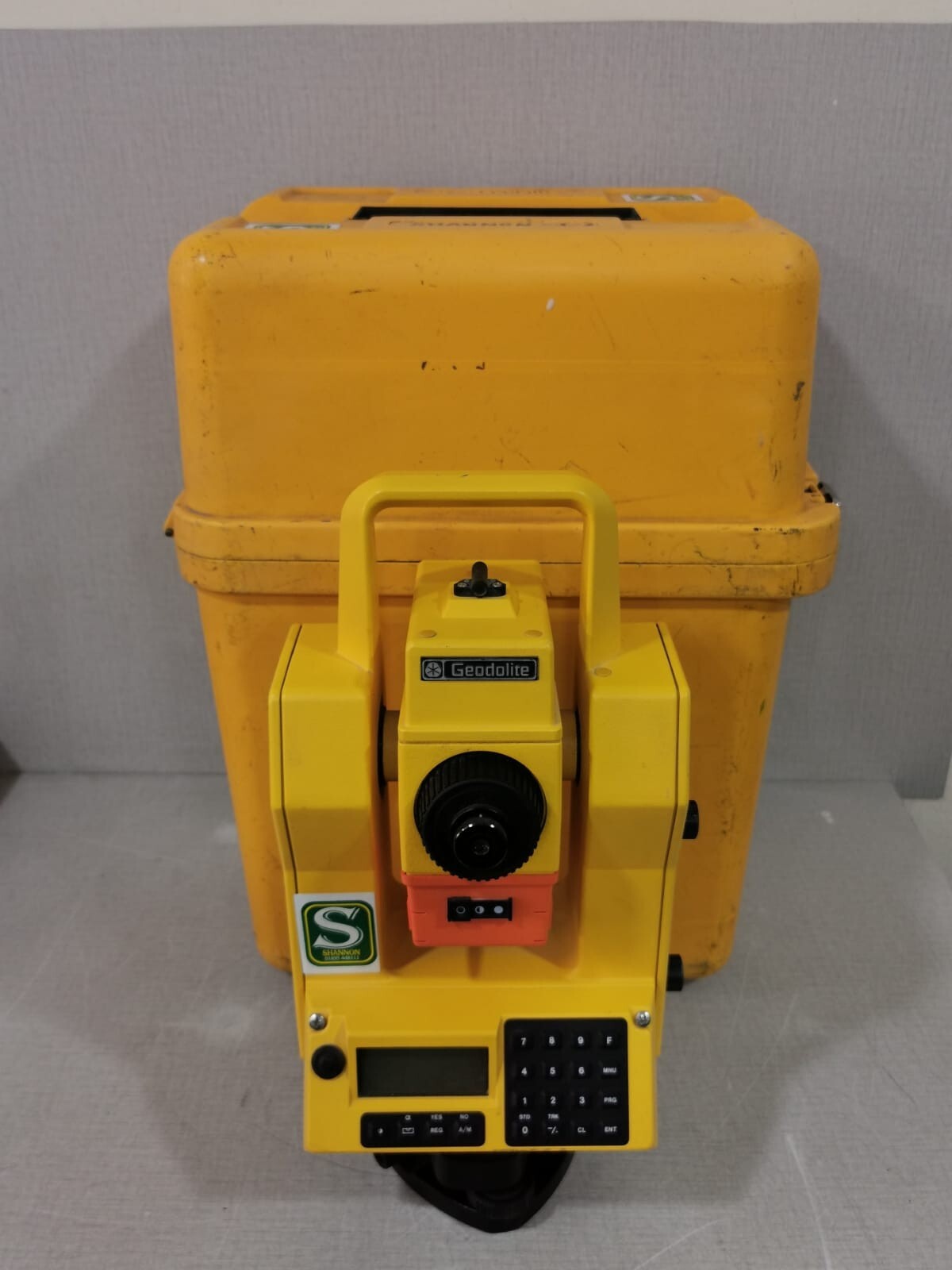 GEODOLITE GDM-504-571 GEODOLITE GDM 504 571 145 070 TOTAL STATION WITH 2 BATTERIES 3