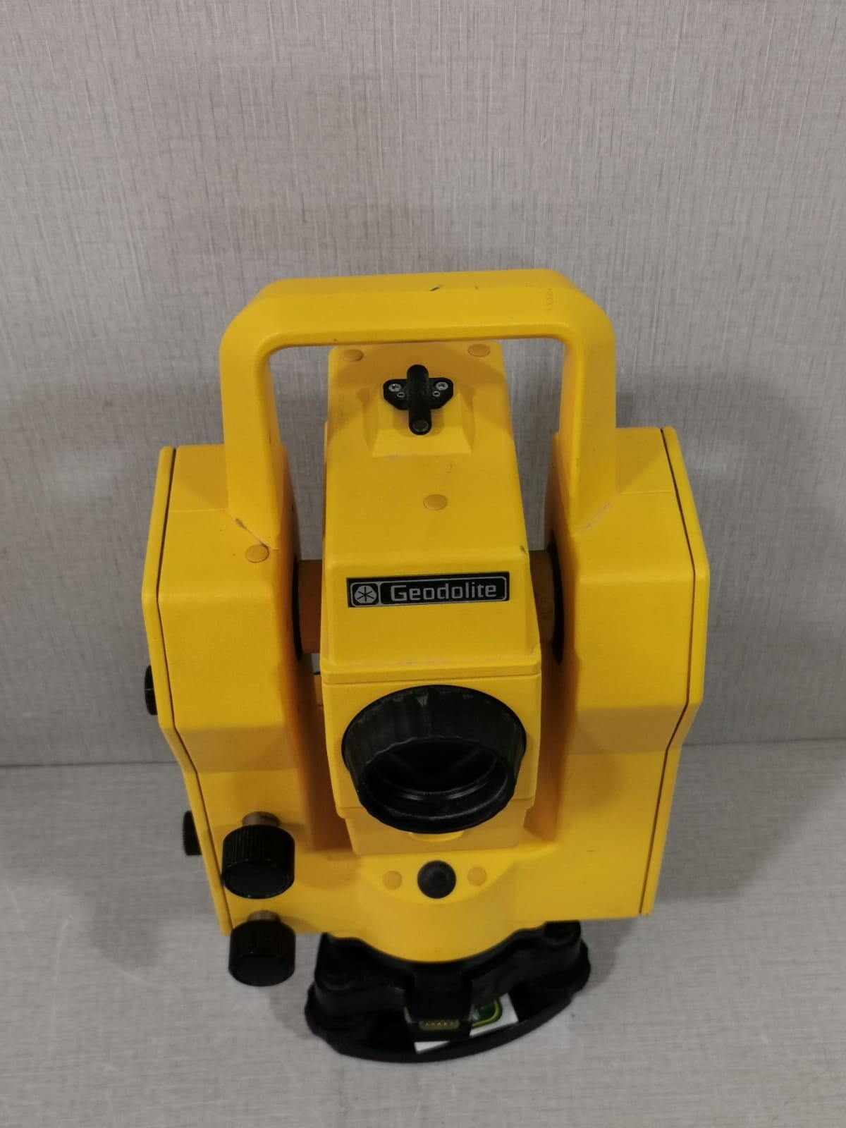 GEODOLITE GDM-504-571 GEODOLITE GDM 504 571 145 070 TOTAL STATION WITH 2 BATTERIES 9