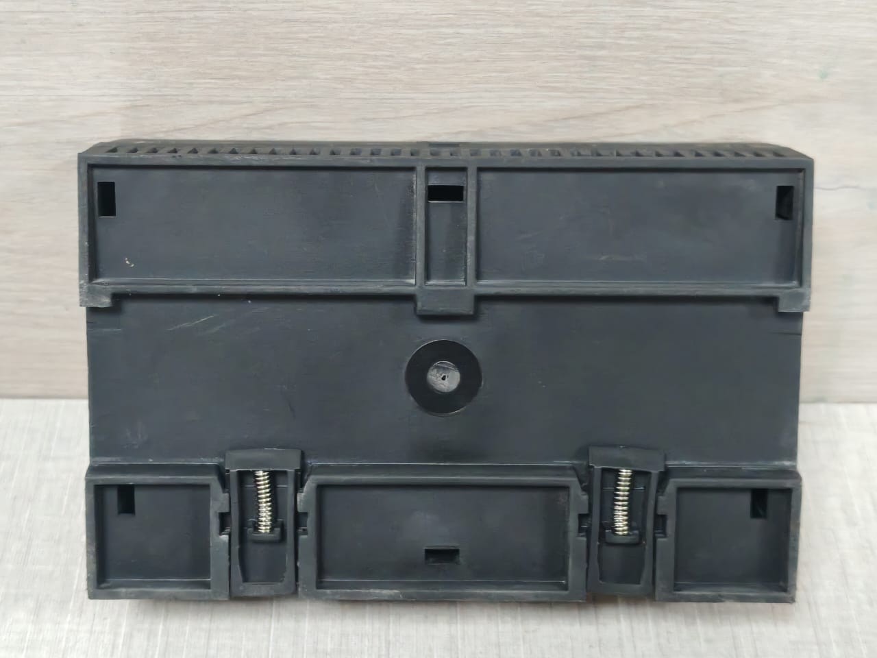 HDL MR0816.432 HDL-MR0816.432 HDL 8CH 16A High Power Switch Actuator 8