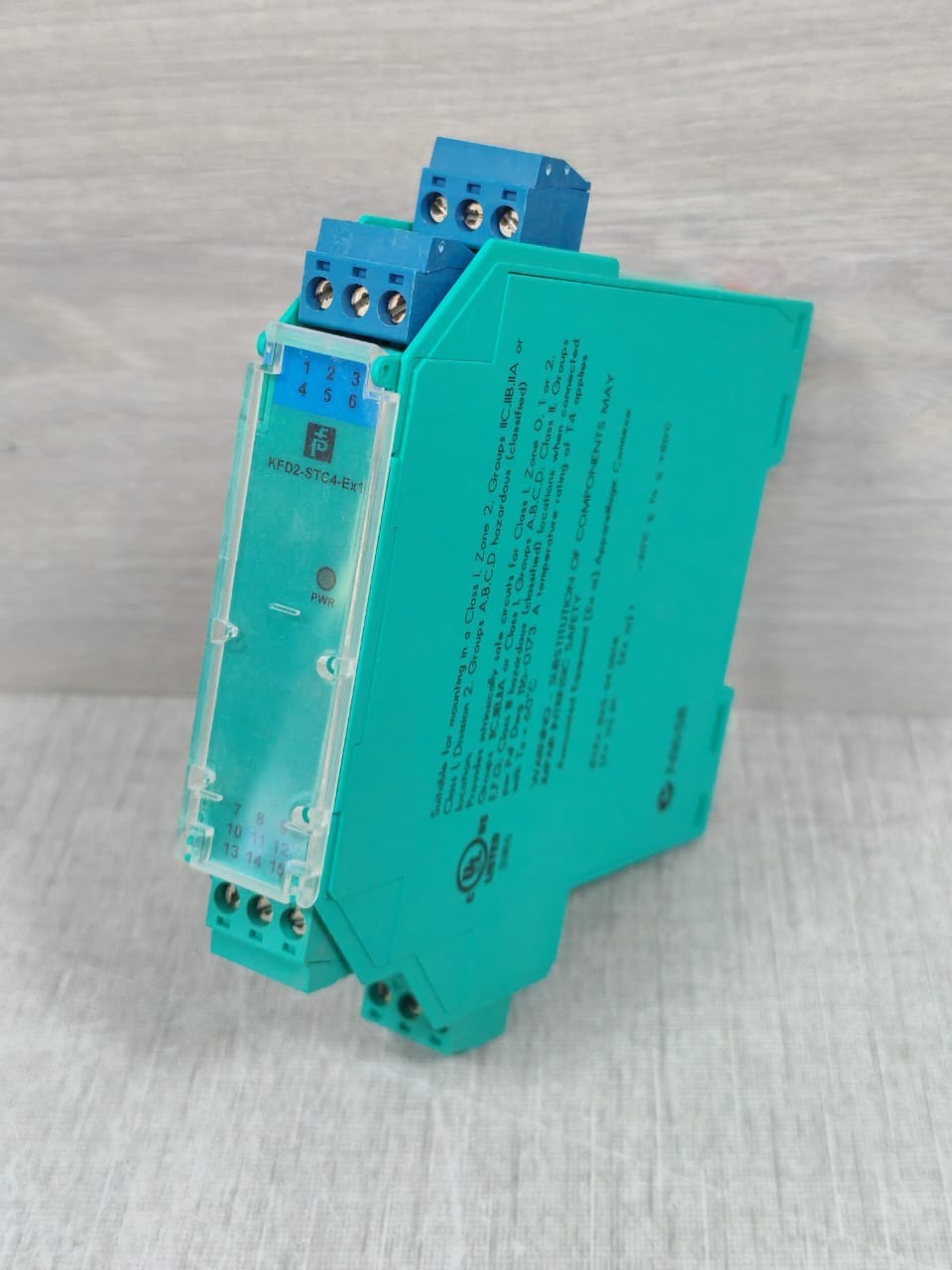 Pepperl+Fuchs KFD2-STC4-EX1 PEPPERL+FUCHS KFD2-STC4-Ex1 K-SYSTEM SMART TRANSMITTER ISOLATOR P/N: 122580 4