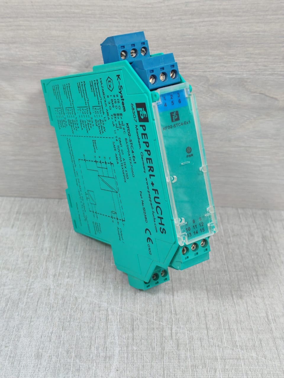 Pepperl+Fuchs KFD2-STC4-EX1 PEPPERL+FUCHS KFD2-STC4-Ex1 K-SYSTEM SMART TRANSMITTER ISOLATOR P/N: 122580 5