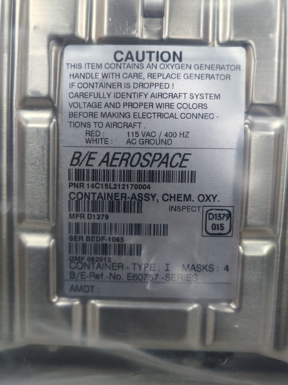 B/E AEROSPACE D1379 B/E AEROSPACE PNR 14C15L212170004 MFR D1379 CONTAINER TYPE I MASK 4 REF. E60757 5