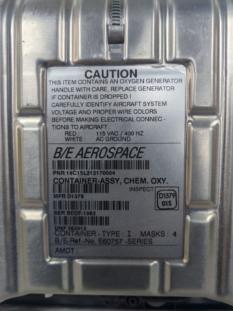 B/E AEROSPACE D1379 B/E AEROSPACE PNR 14C15L212170004 MFR D1379 CONTAINER 4