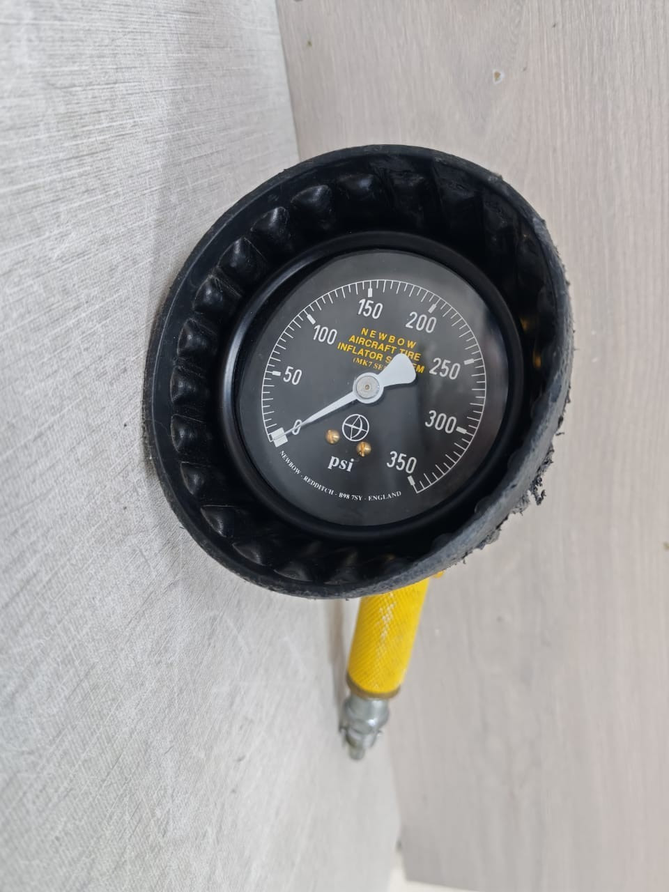 NewBow Aerospace MK7-ATIS-GBC-GH Aircraft Tire Inflator 350 Psi