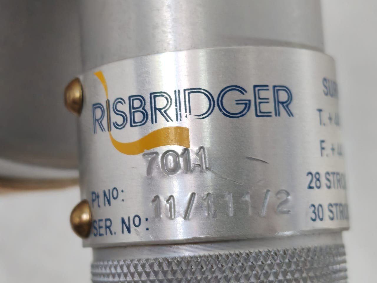 Risbridger 7011 Risbridger 7011 Handheld Engine Oil Replenishing Pump 2