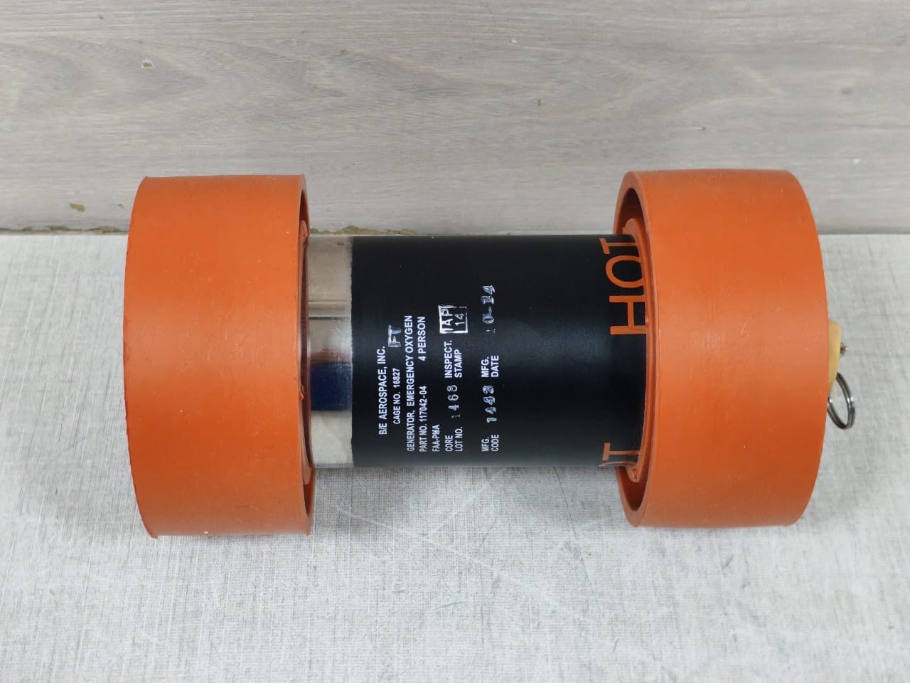 B/E AEROSPACE 117042-04 B/E AEROSPACE 117042-04 EMERGENCY GENERATOR CAGE NO.16827 7