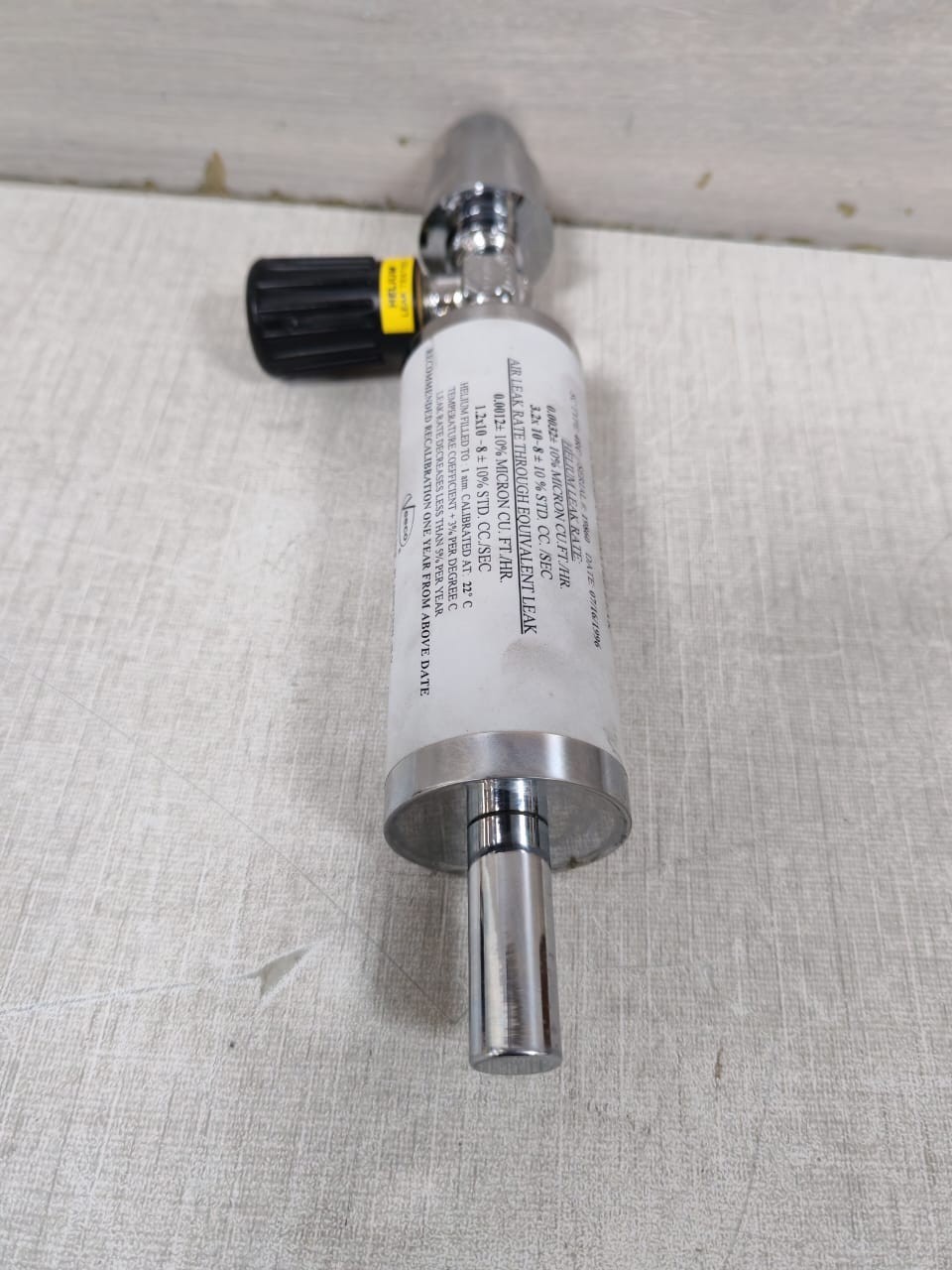 VEECO INSTRUMENTS INC 4RC VEECO INSTRUMENTS INC. 4RC HELIUM MASS SPECTROMETER LEAK DETECTOR 8