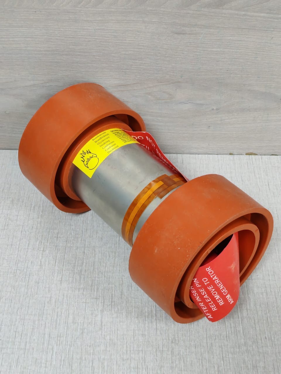 B/E AEROSPACE 117003-13 B/E AEROSPACE 117003-13 EMERGENCY GENERATOR CAGE NO.16827 FAA-PMA 3