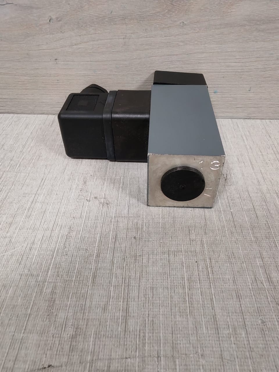 SUCO 0161-43814-3-001 SUCO 0161-43814-3-001 PRESSURE SWITCH 8