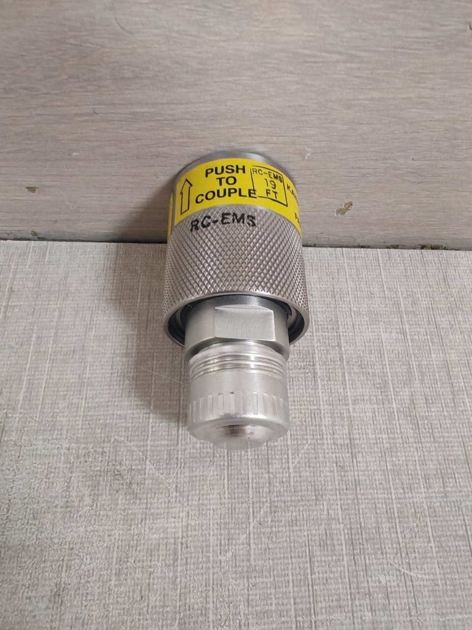 KAISER 0031-0134-1 KAISER ELECTROPRECISION MFG CODE 86831 PN: 0031-0134-1 ADAPTER OUTLET 5