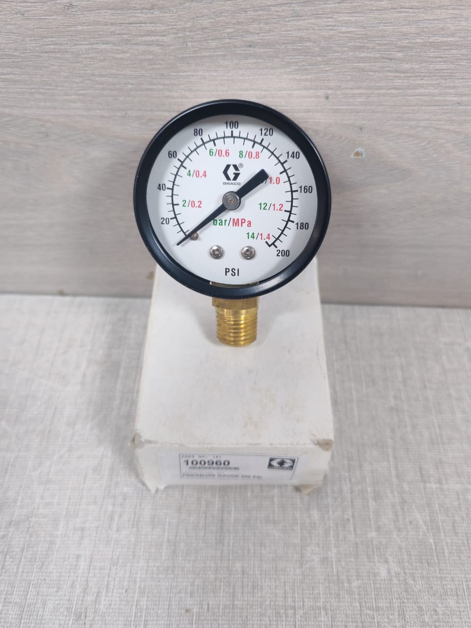 GRACO 100960 PRESSURE GAUGE 200 PSI
