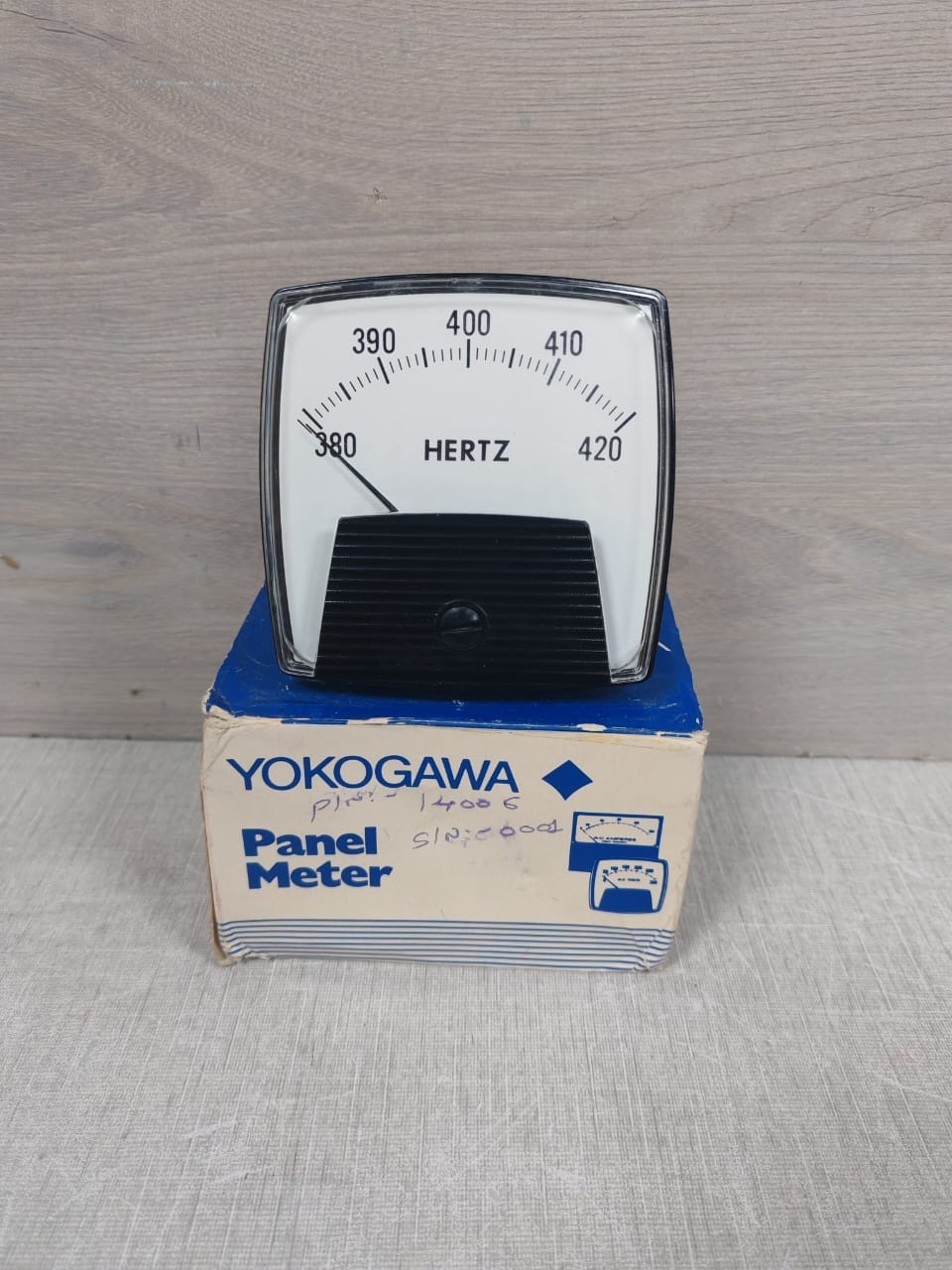 YOKOGAWA 254350BKBK9JHD/UL FREQUENCY|PANEL METER 380-420HZ 120V