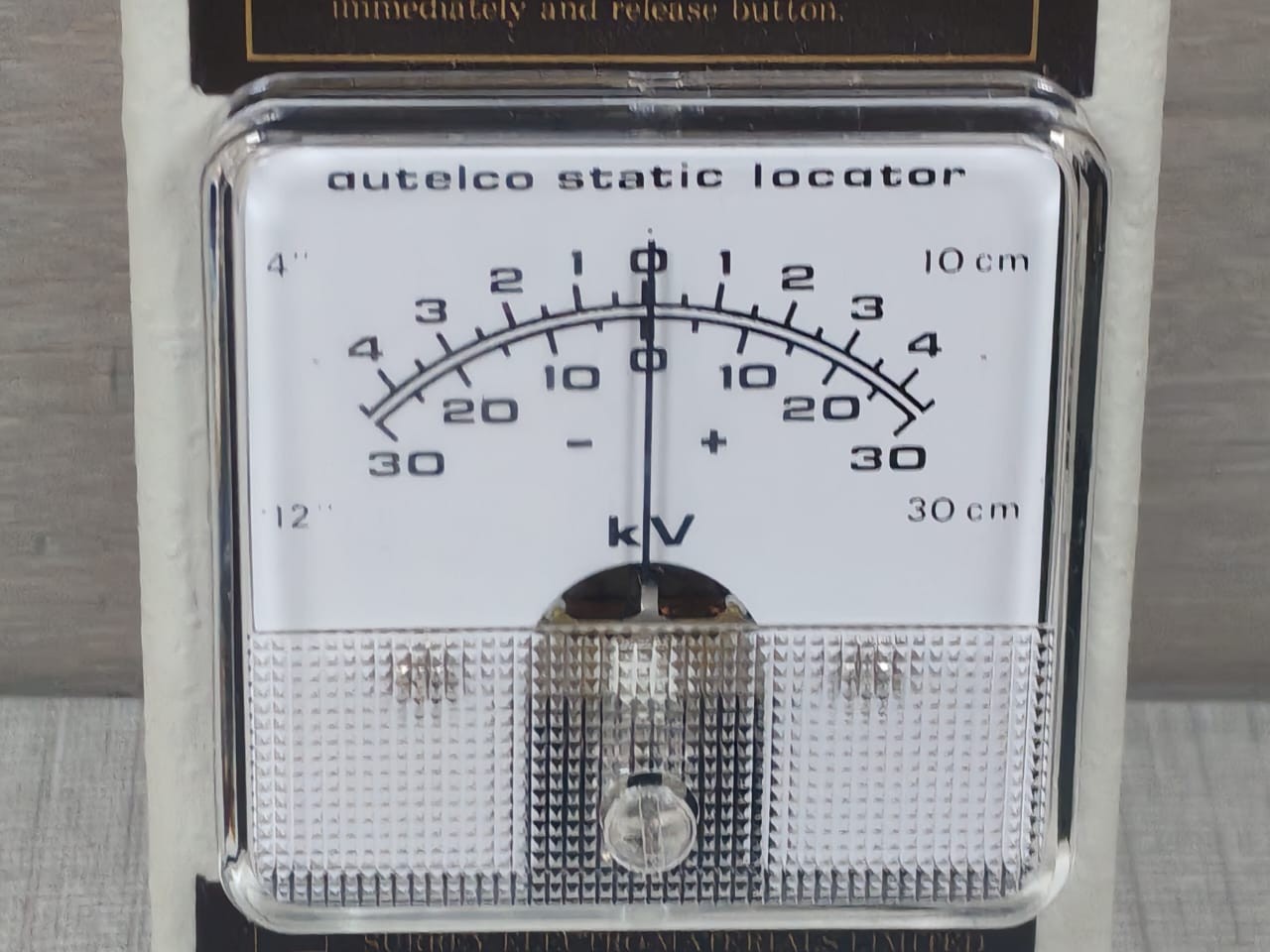 Surrey Electro-Materials S500 Surrey Electro-Materials Limited S500 Electrostatic Locator 2