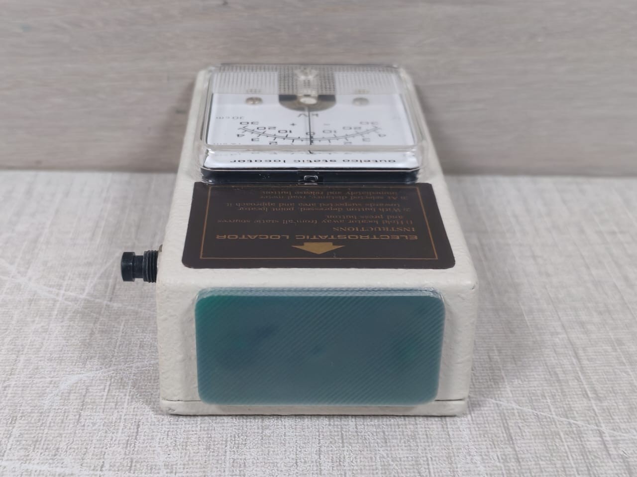 Surrey Electro-Materials S500 Surrey Electro-Materials Limited S500 Electrostatic Locator 4