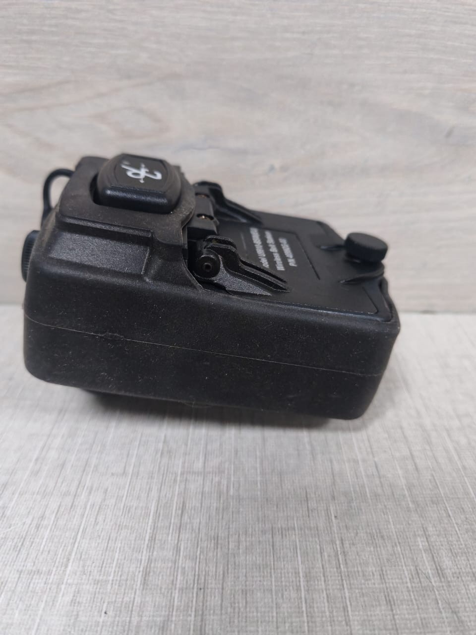 DAVID CLARK 40992G-03 DAVID CLARK MODEL U9910-BSW(EU) WIRELESS BELT STATION P/N 40992G-03 6