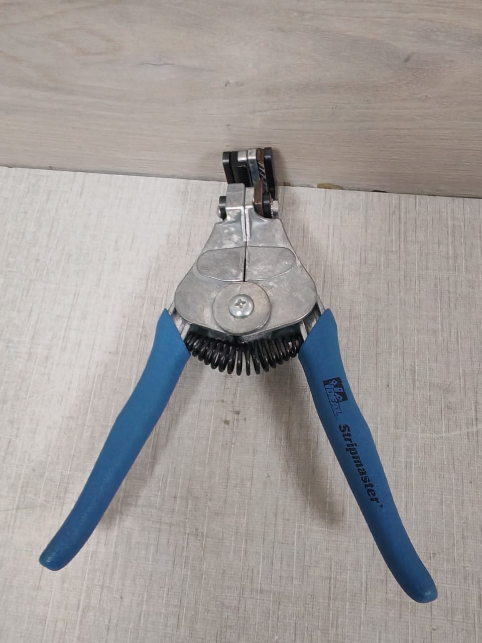 Ideal 45-092 IDEAL 45-092 STRIPMASTER WIRE STRIPPER 5