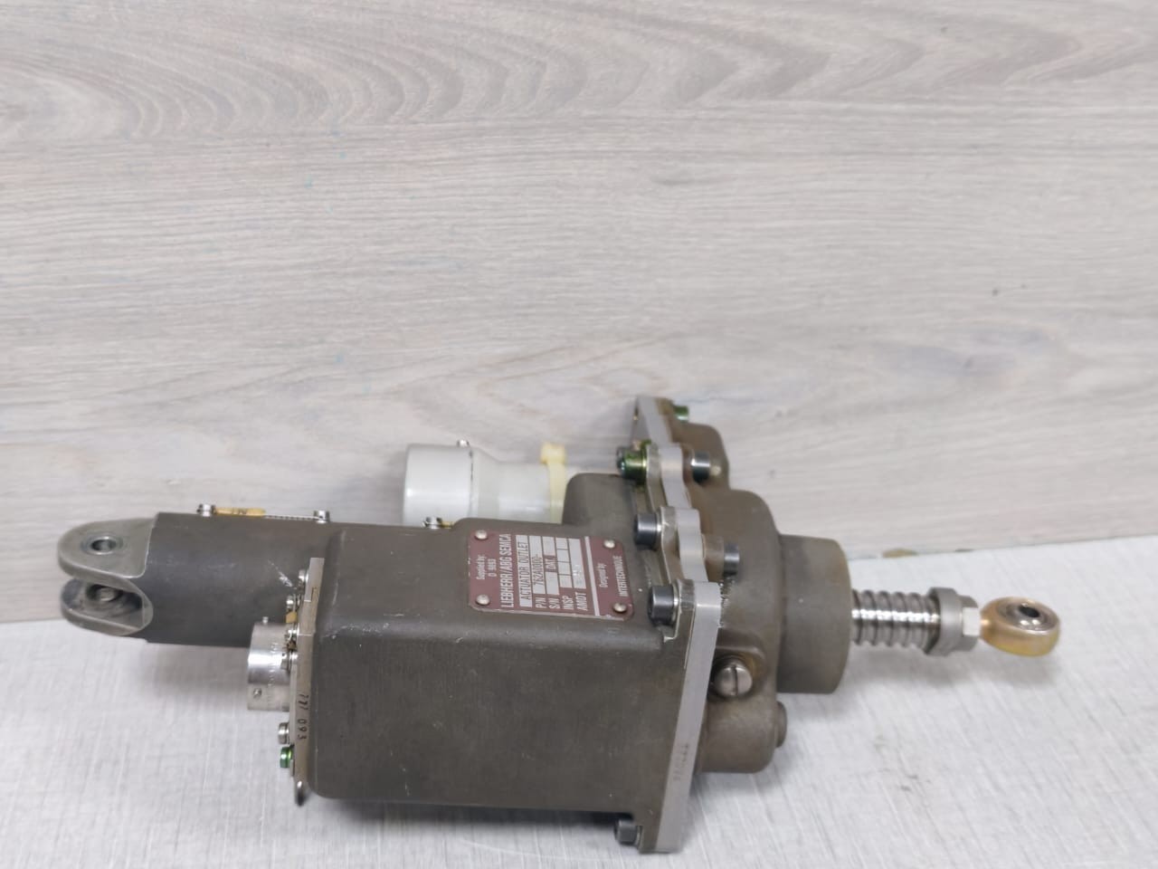 Liebherr/Abg Semca 762A0000-04 Liebherr/Abg Semca 762A0000-04 Actuator Outlet 6