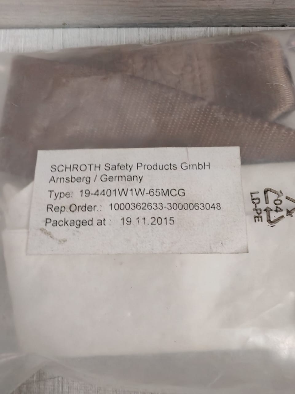 SCHROTH 19-4401W1W-65MCG SCHROTH 19-4401W1W-65MCG EY787.2 POINT BELT 6