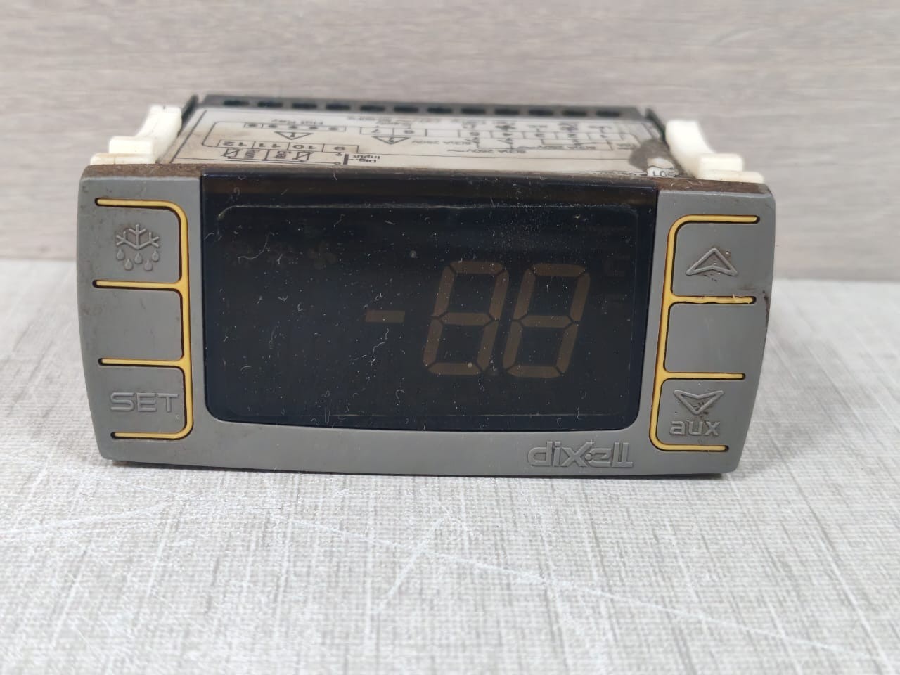 DIXELL L XR06CX-5N0C0 DIXELL XR06CX-5N0C0 CONTROLLER V1.0 6
