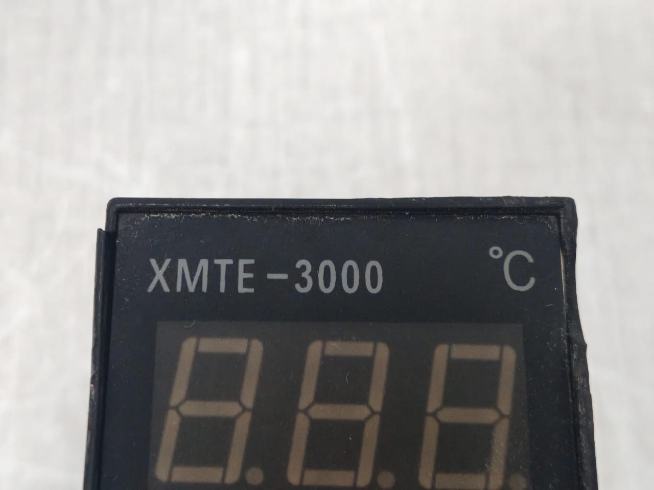 Unbranded XMTE-3000 / XMTE-J-3301D XMTE-3000 / XMTE-J-3301D TEMPERATURE CONTROLLER 2