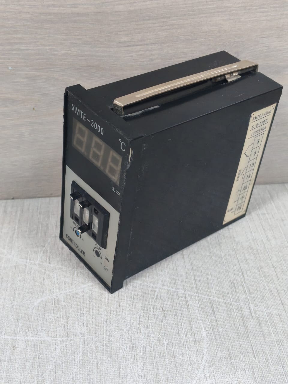 Unbranded XMTE-3000 / XMTE-J-3301D XMTE-3000 / XMTE-J-3301D TEMPERATURE CONTROLLER 4