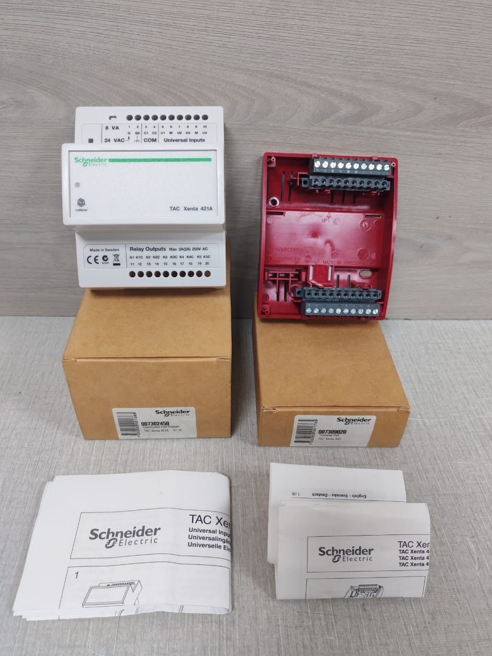 Schneider Electric TAC Xenta 421A Programmable Controller w/ Tac Xenta 400 Base