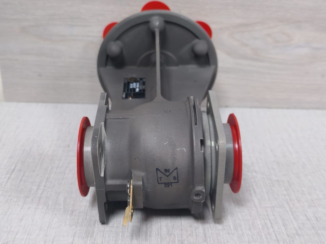 Intertechnique B97H38-604 B97H38-604 Intertechnique Valve Fuel Tank Inlet 8