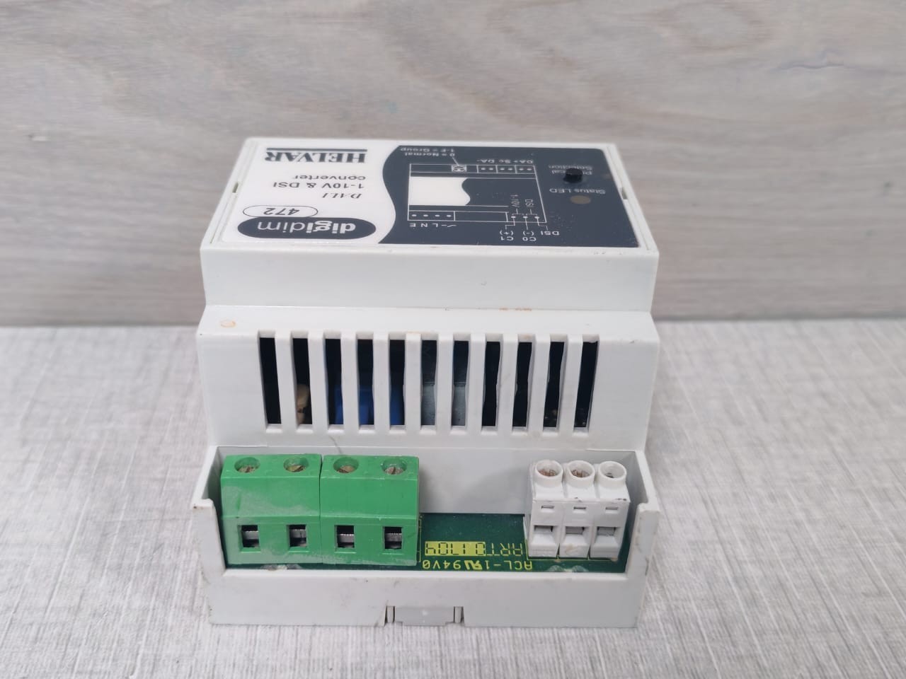 Helvar 472 Helvar 472 DALI 1-10V & DSI Converter V3.01 6