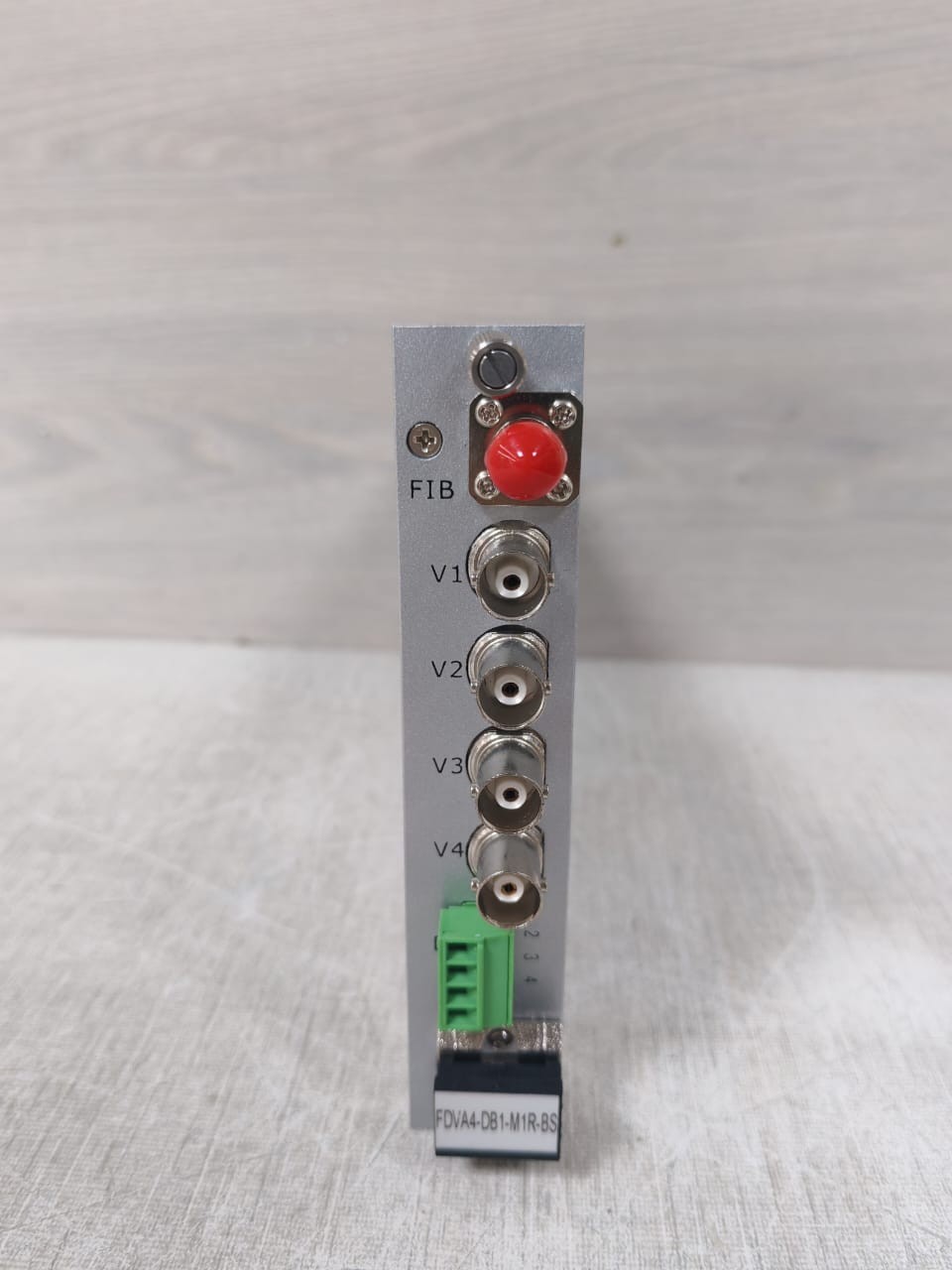 KBC Networks FDVA4-DB1-M1R-BS KBC Networks FDVA4-DB1-M1R-BS Fiber Optic Receiver 2